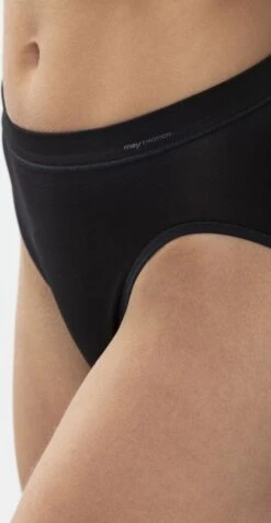 Mey Dames Jazz Pants Emotion 59201 3 Schwarz 44 20 Mey Dames Jazz Pants Emotion 59201 3 Schwarz 44 -Sloggi Bikini Winkle 622x1200 1