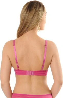 SAPPH - Amelia Light Push-Up BH Fuchsia - Maat 85D - Fuchsia Roze - Met Beugel - Dames 18 SAPPH - Amelia Light Push-Up BH Fuchsia - Maat 85D - Fuchsia Roze - Met Beugel - Dames -Sloggi Bikini Winkle 775x1200