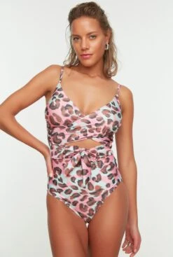 Trendyol Vrouwen Hipster Enkele Verpakking Badpak -Sloggi Bikini Winkle 808x1200