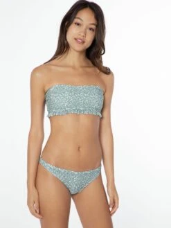 Protest Prtcapelo Bandeau-bikini Dames - Maat M/38 14 Protest Prtcapelo Bandeau-bikini Dames - Maat M/38 -Sloggi Bikini Winkle 900x1200 40